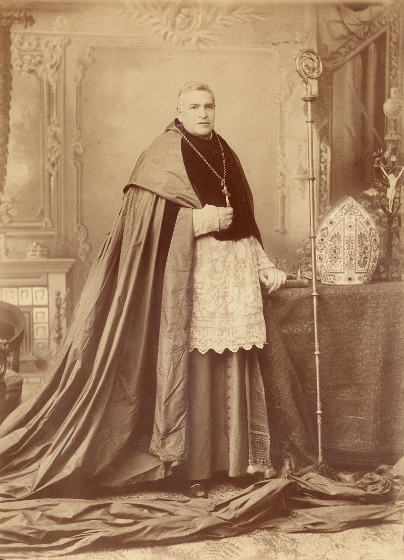 Octaviano de la Mora, Obispo Próspero María Alarcón y Sánchez de la Barquera, CMM