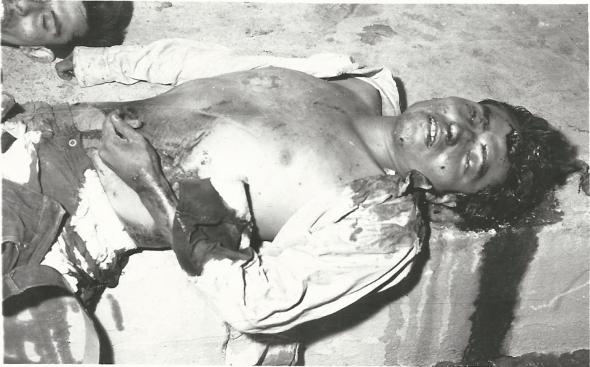 380 Cadáver de guerrillero