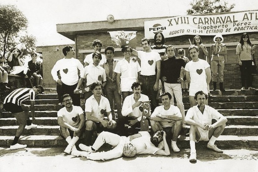 1966 equipo de futból pincel y fibra